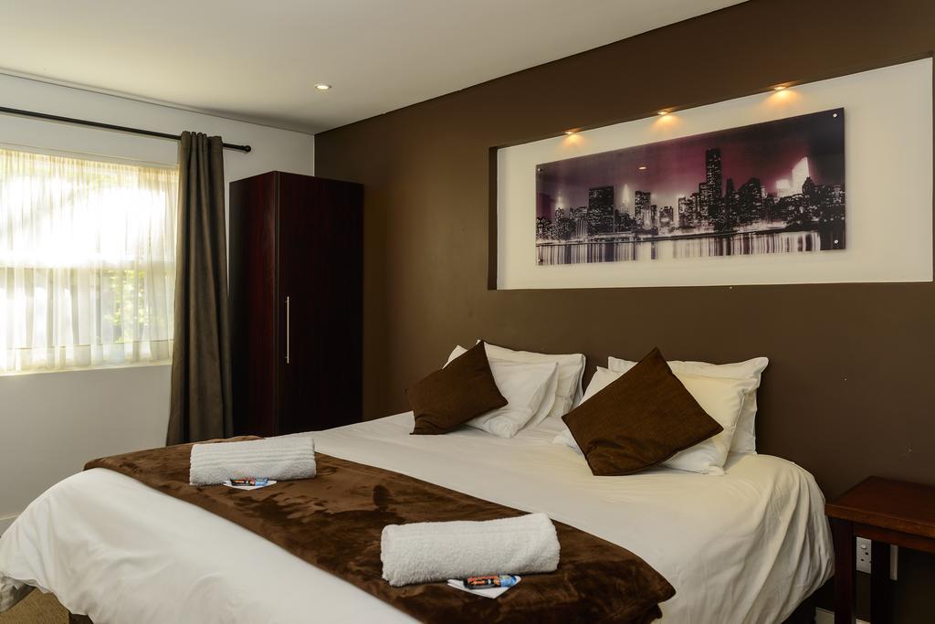 Biggy Best Boutique Hotel & Self Catering Cottages Howick Chambre photo
